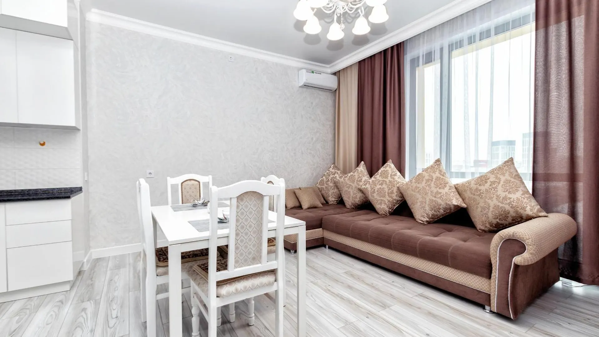 Raisson Ahotel D145-Khan Shatyr Astana Lejlighed